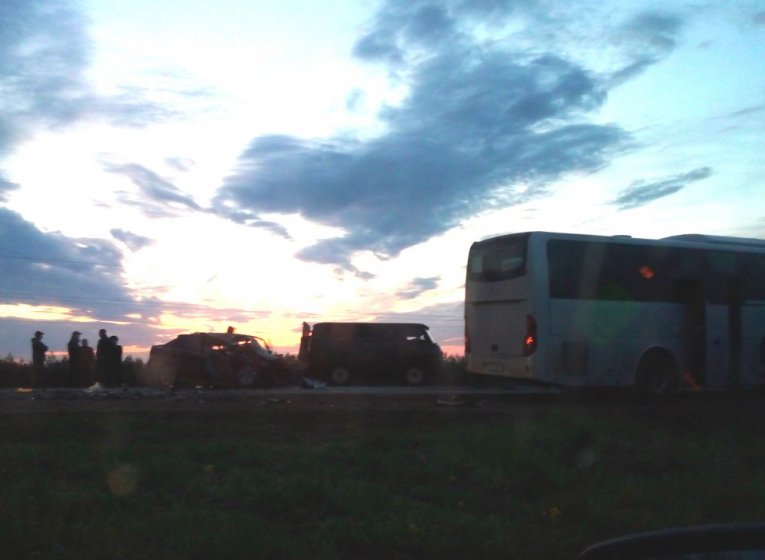 В ДТП с автобусом в Удмуртии погибли два человека.jpg