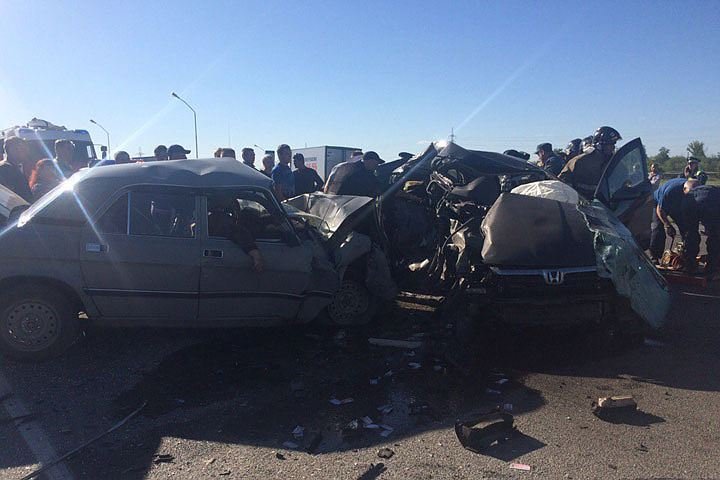 В ДТП под Барнаулом погибли пять человек.jpg