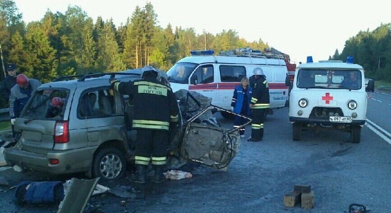 Под Смоленском при столкновении KIA и «Газели» погиб человек Под Смоленском при столкновении KIA и «Газели» погиб человек.jpg