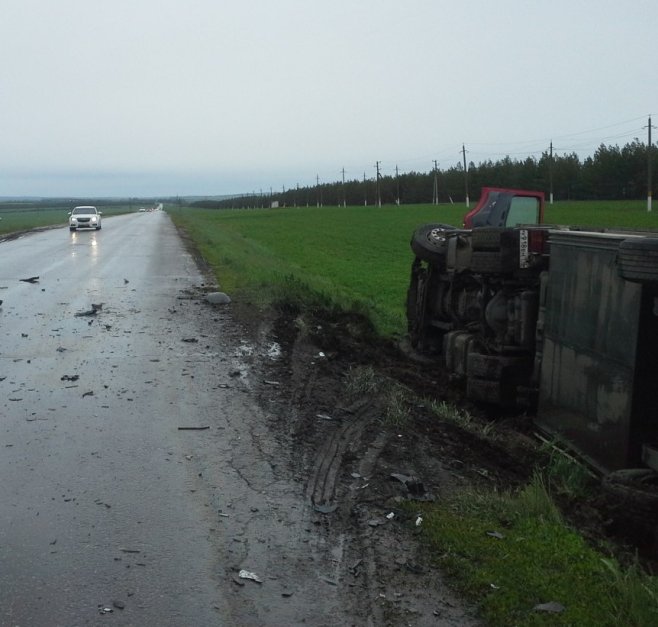 В ДТП с фурой в Сармановском районе Татарстана погибли два человека В ДТП с фурой в Сармановском районе Татарстана погибли два человека (6).jpg
