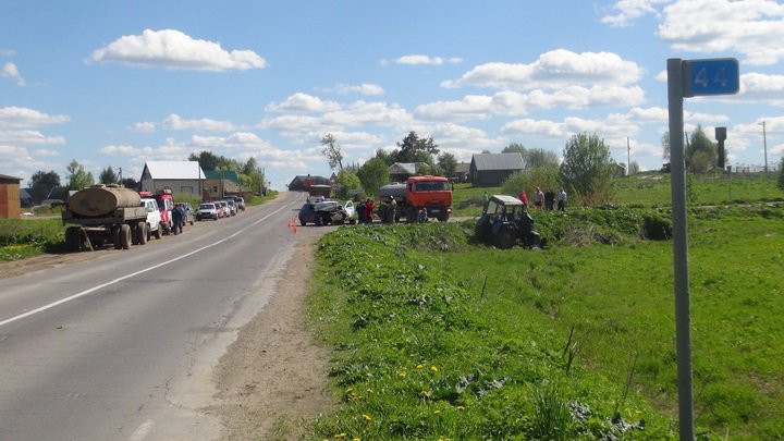 В Грязовецком районе в ДТП погиб тракторист В Грязовецком районе в ДТП погиб тракторист (3).JPG