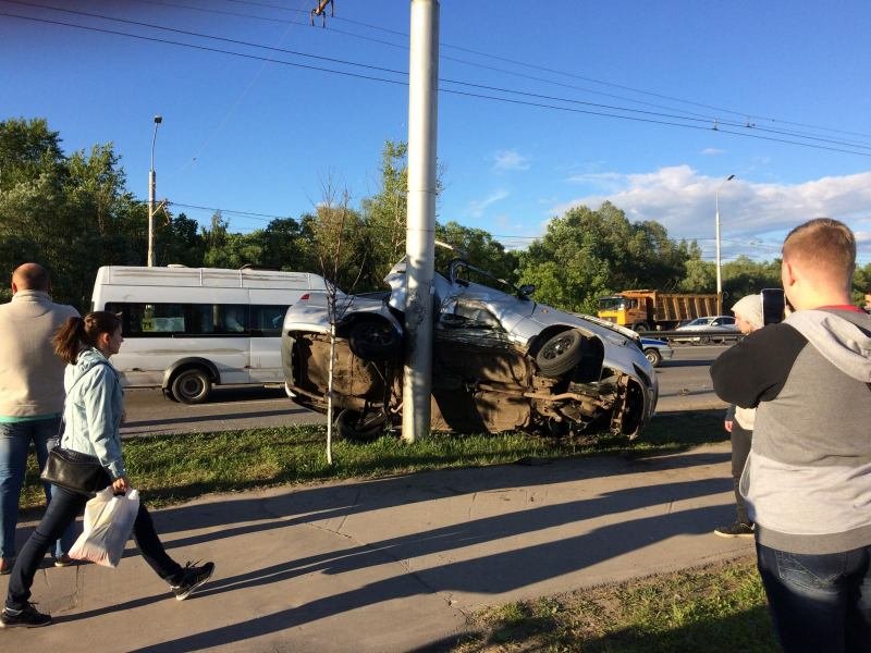 В массовом ДТП на Московском шоссе в Рязани пострадали три человека В массовом ДТП на Московском шоссе в Рязани пострадали три человека (4).jpg