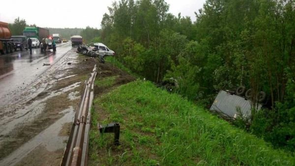 В Нижегородской области в ДТП с фурой погибли четыре женщины В Нижегородской области в ДТП с фурой погибли четыре женщины (3).jpg