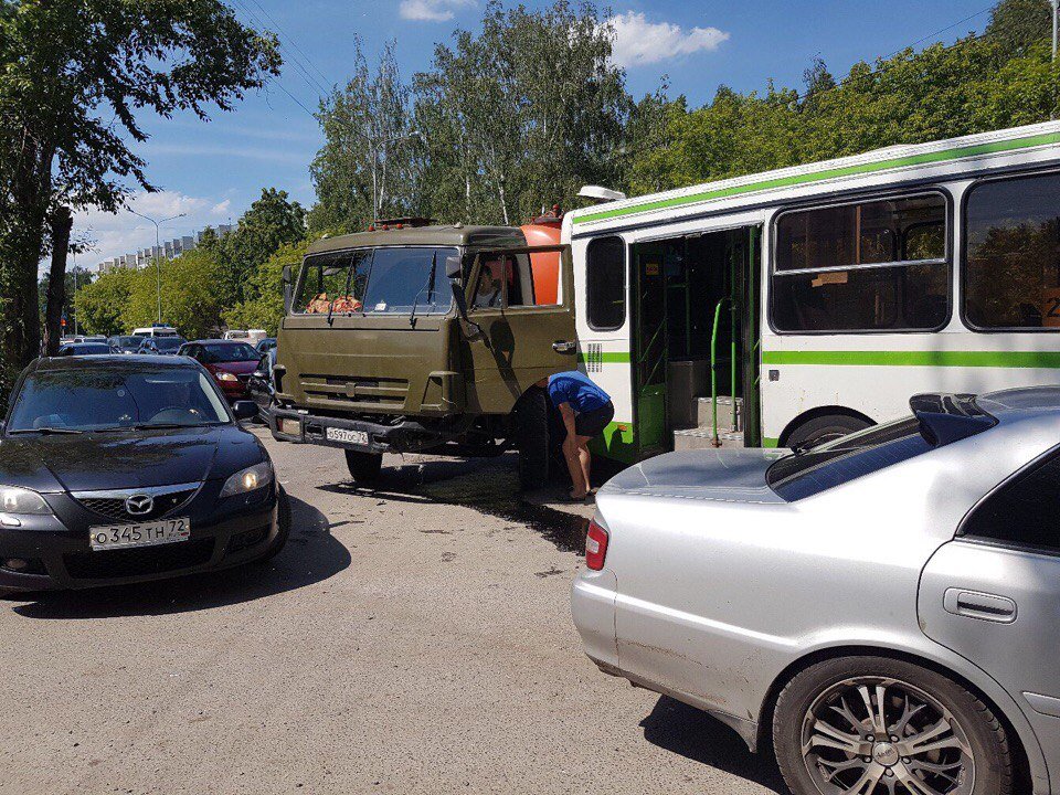 Пять человек пострадали в ДТП в Тюмени Пять человек пострадали в ДТП в Тюмени (3).jpg