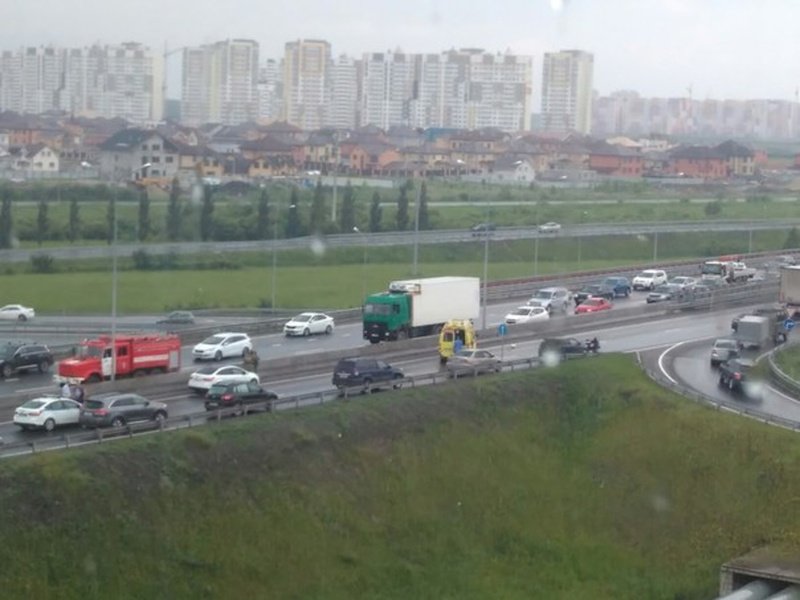 В Тюмени под колесами фуры погибла пассажирка мотоцикла В Тюмени под колесами фуры погибла пассажирка мотоцикла (1).jpg