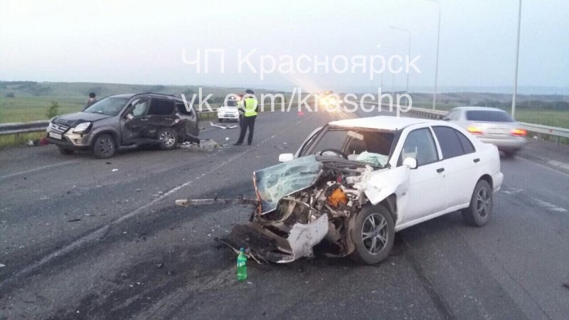 Три человека пострадали в ДТП с двумя иномарками под Красноярском Три человека пострадали в ДТП с двумя иномарками под Красноярском (1).jpg