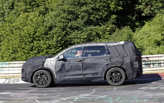Новый Hyundai Santa Fe тестируется на Нюрбургринге (2).jpg