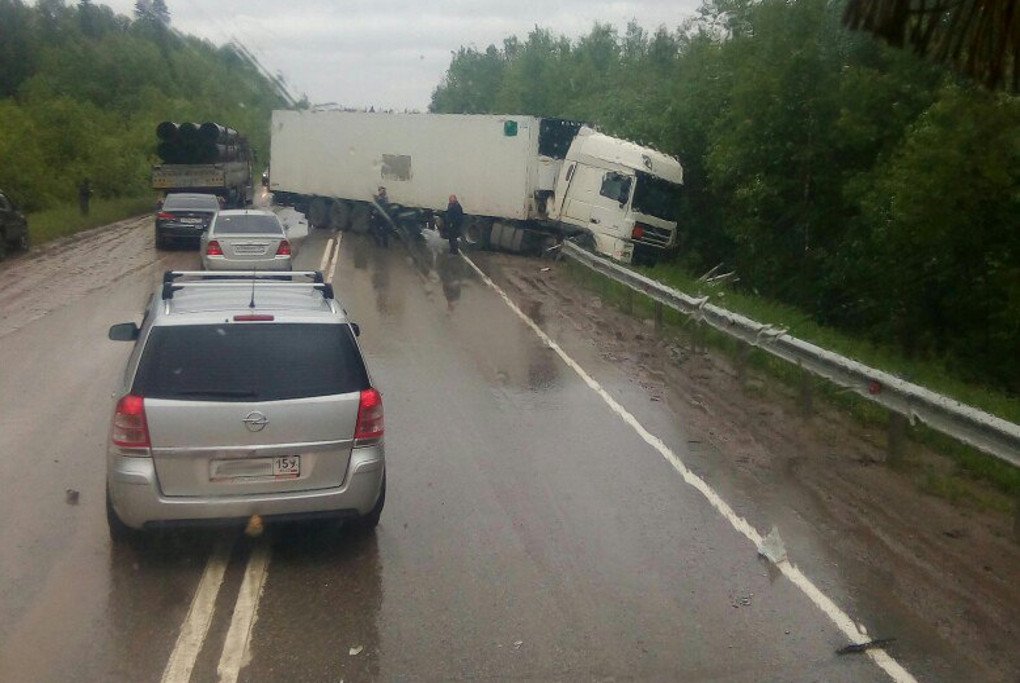 В ДТП с фурой на трассе Пермь–Березники погибла девушка (1).jpg