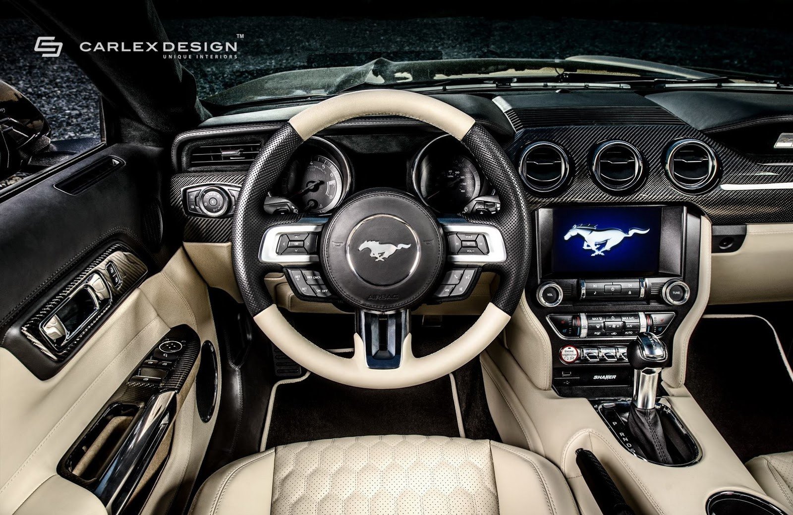 Carlex Design усовершенствовали салон Ford Mustang GT (2).jpg