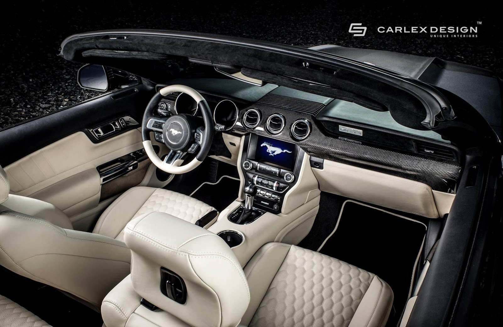 Carlex Design усовершенствовали салон Ford Mustang GT (1).jpg