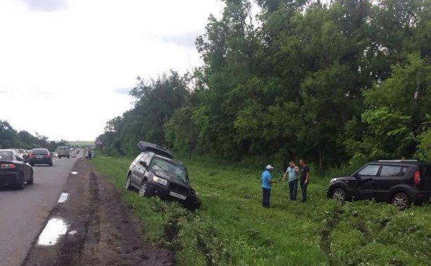 В тройном ДТП под Тулой пострадали четыре человека (1).jpg