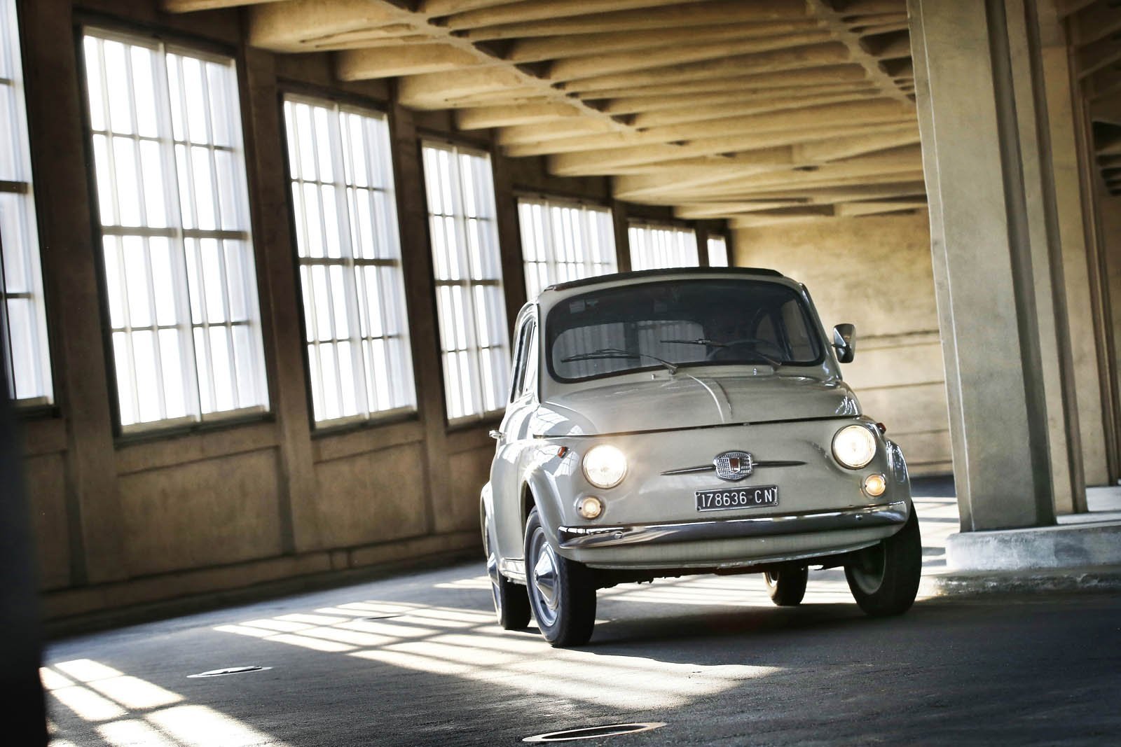 Fiat 500 назвали произведением искусства (2).jpg