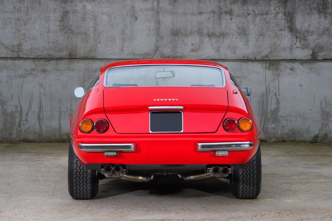На аукционе будет продан Ferrari Daytona Элтона Джона (3).jpg