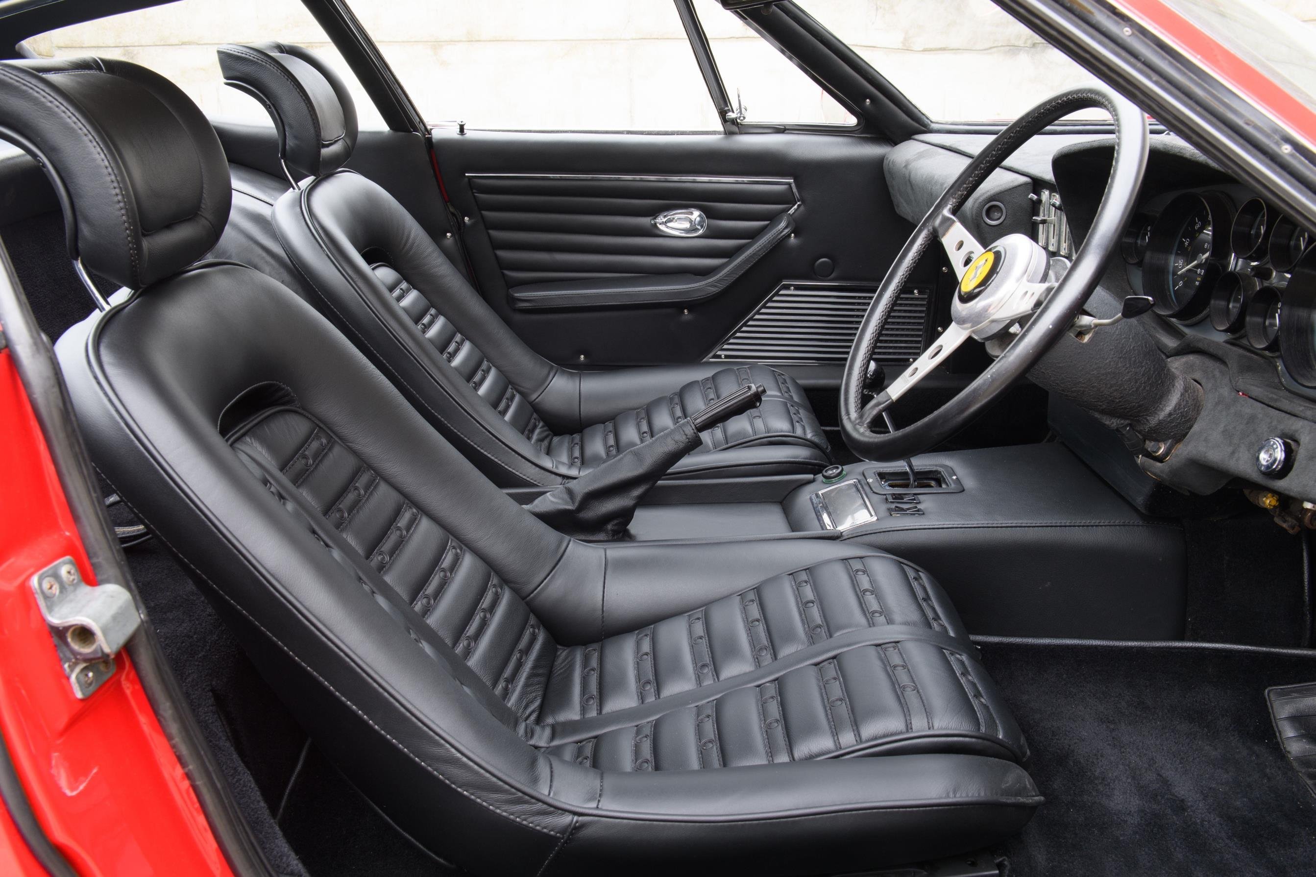 На аукционе будет продан Ferrari Daytona Элтона Джона (1).jpg