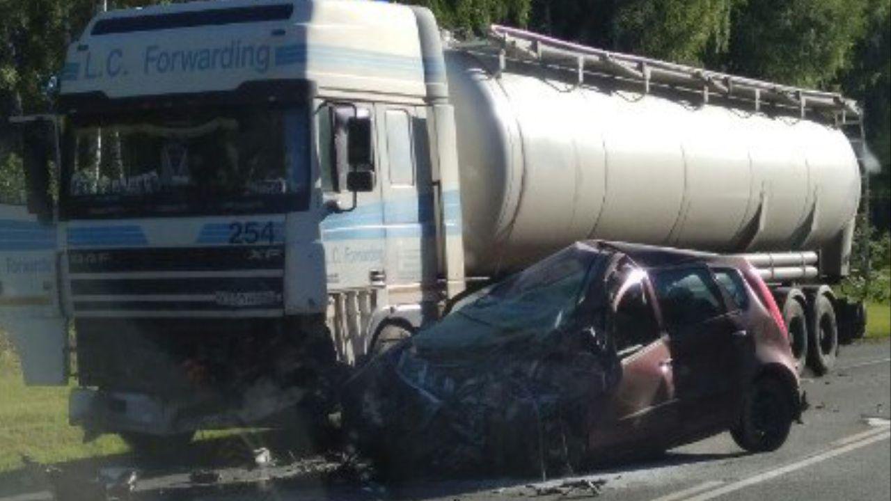Женщина погибла в ДТП с грузовиком под Тулой.jpg