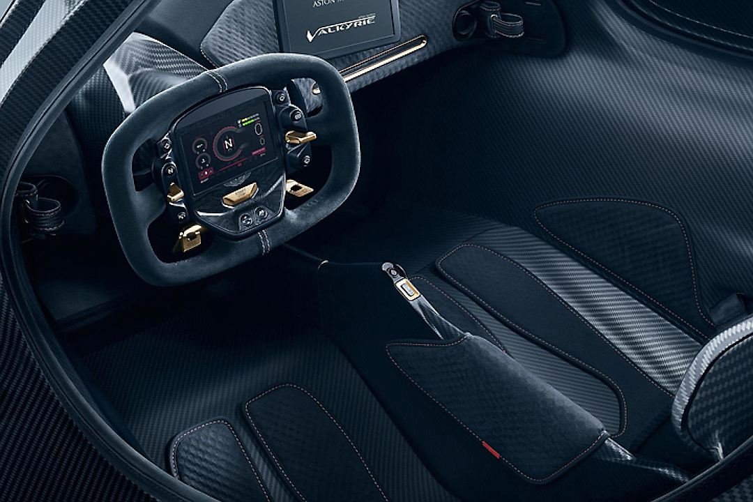 Aston Martin представили предсерийный гиперкар Valkyrie (3).jpg