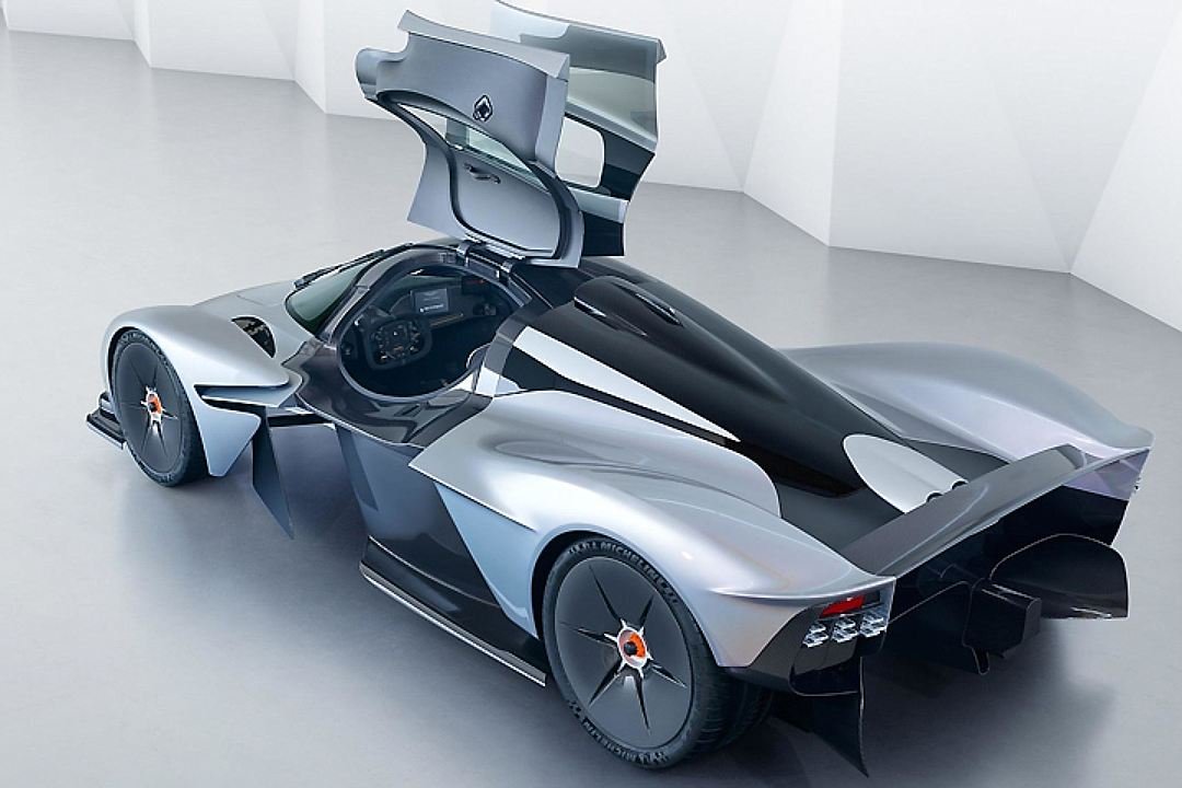 Aston Martin представили предсерийный гиперкар Valkyrie (2).jpg