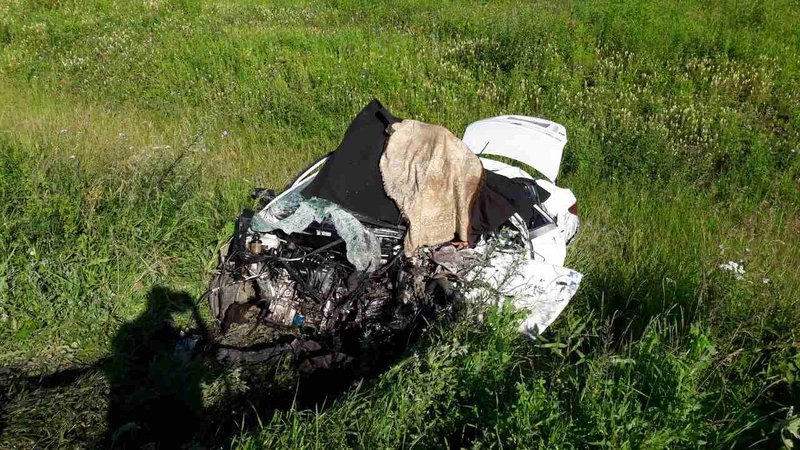 Четыре человека погибли в страшном ДТП с грузовиком под Самарой (3).jpg