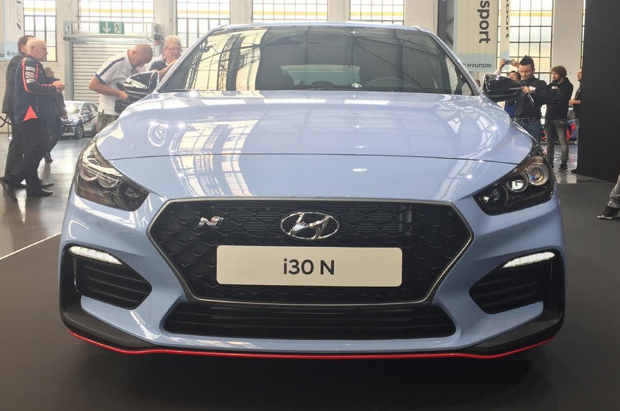 Hyundai представили «горячий» хэтчбек i30 N (3).jpg