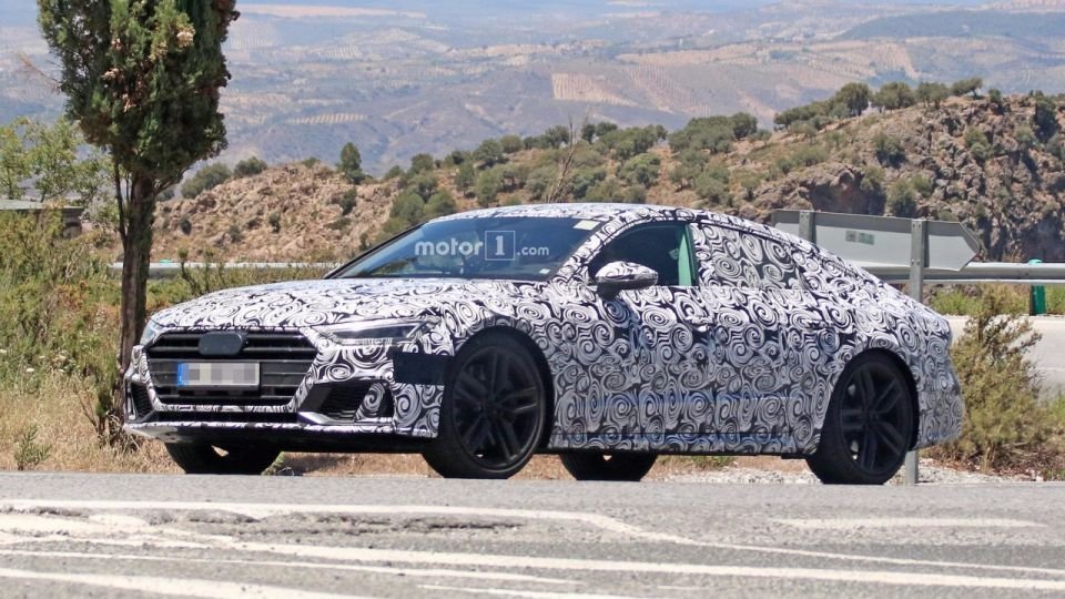 Спортивная версия Audi 7 проходит испытания (3).jpg