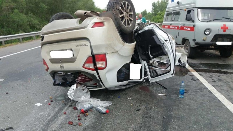 Четыре человека погибли в ДТП с двумя иномарками под Самарой (2).jpg
