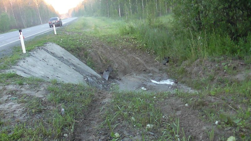 Двое детей переломали ноги в ДТП на трассе Тюмень-Ханты-Мансийск.jpg