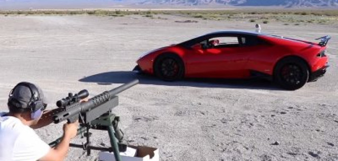 Блогер прострелил арбуз из пушки сквозь суперкар Lamborghini Huracan