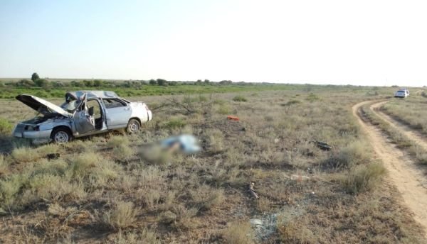 Братья-близнецы разбились в ДТП в Астрахани один погиб (2).jpg