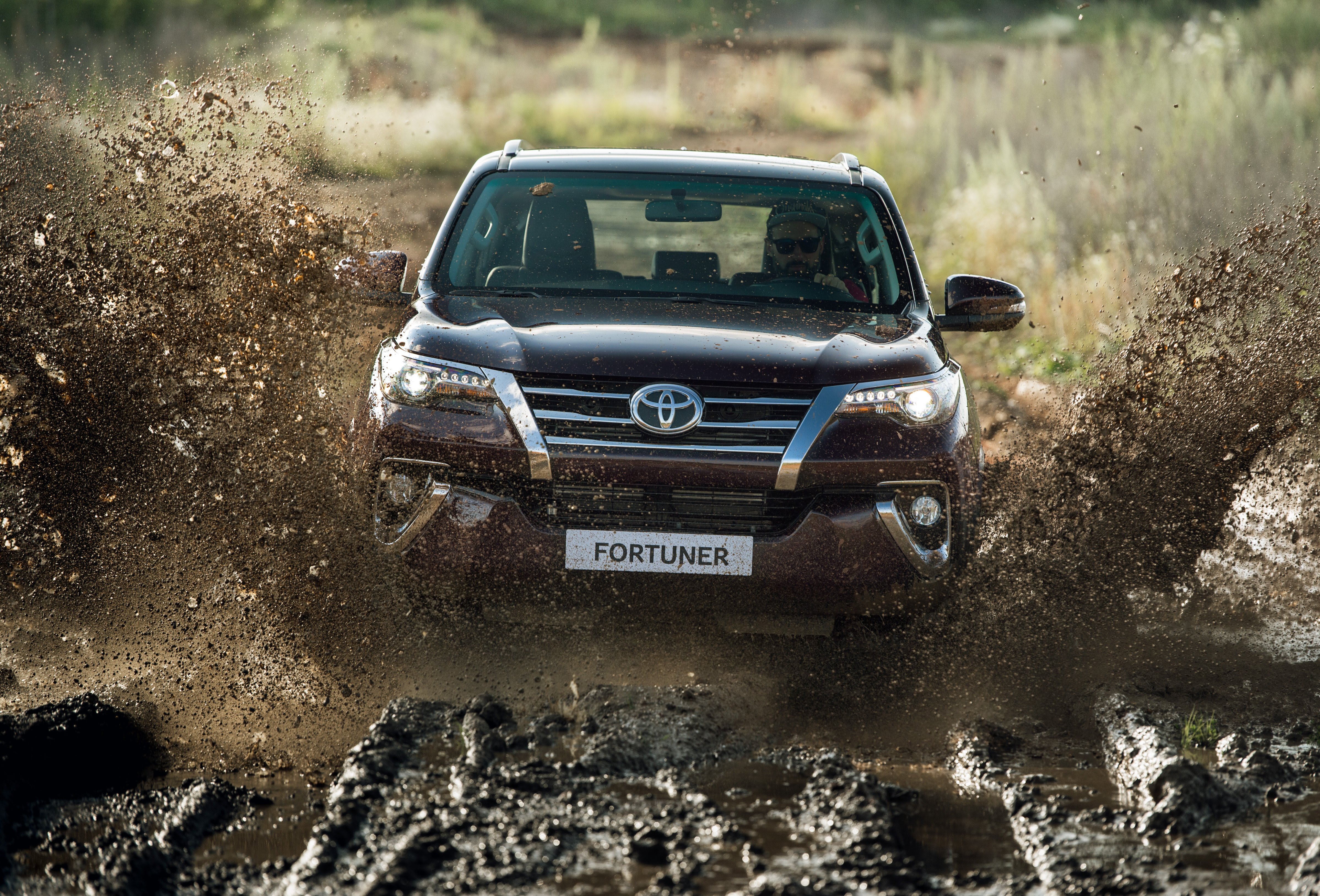 Toyota Fortuner1.jpg
