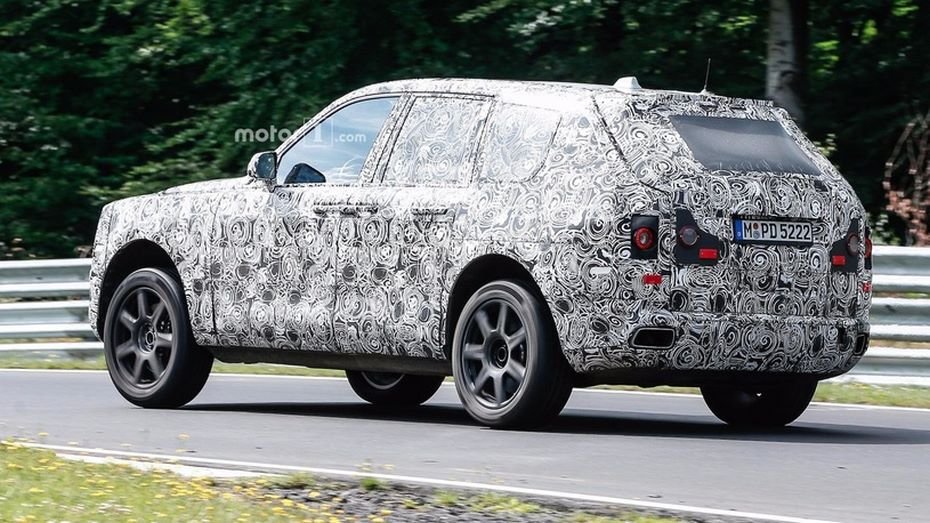 Rolls-Royce тестирует новый внедорожник Cullinan на трассе Нюрбургринг (3).jpg