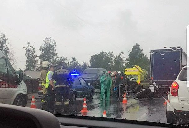 В ДТП с микроавтобусом у Ям-Ижоры погибла молодая девушка (2).jpg