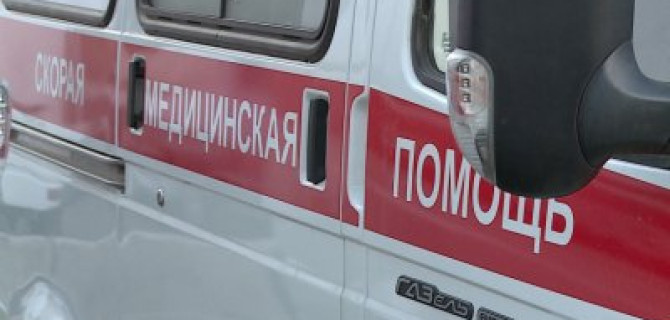 В Волгоградской области автомобиль сбил девушек с младенцем на руках: малыш погиб