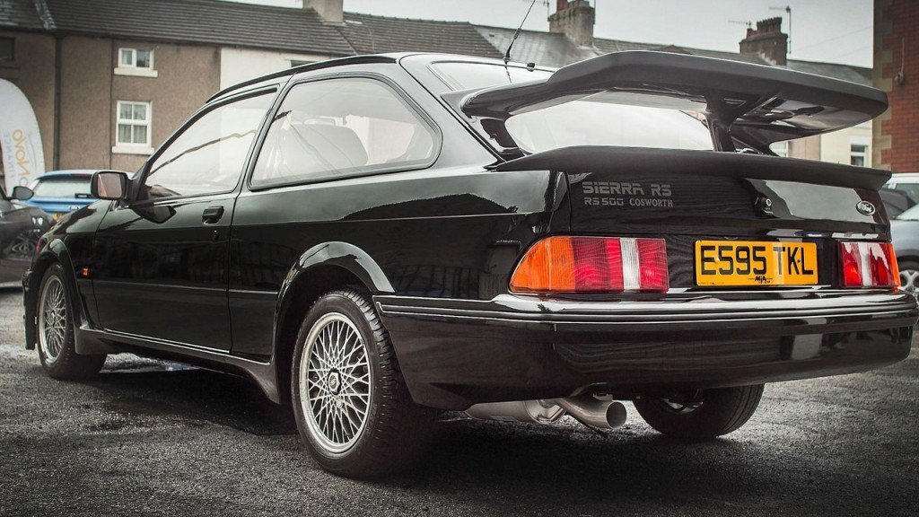 Аукцион Silverstone старый Ford Sierra по цене нового Porsche 911 (2).jpg