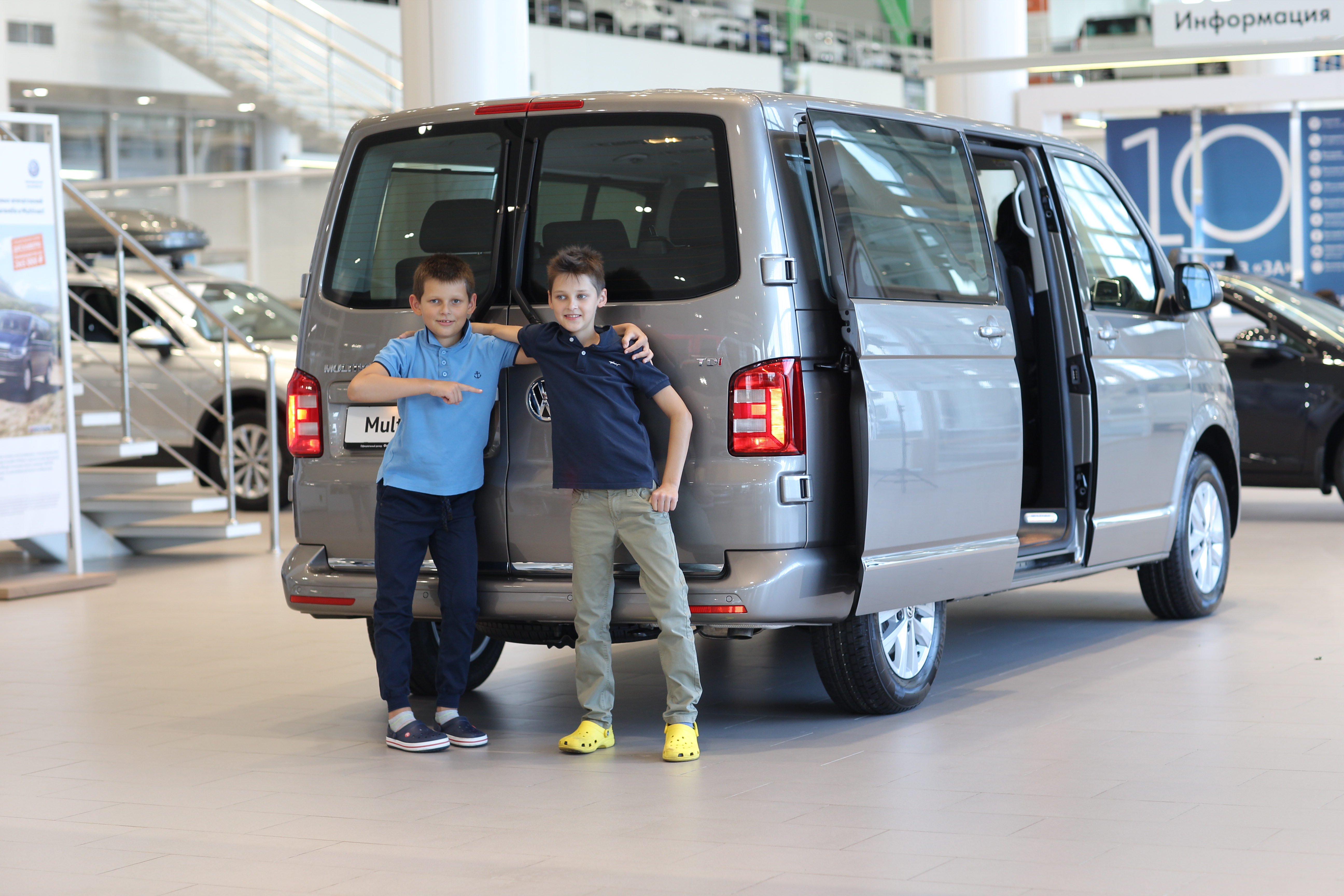 Avtoruss_Volkswagen_Multivan_4.JPG