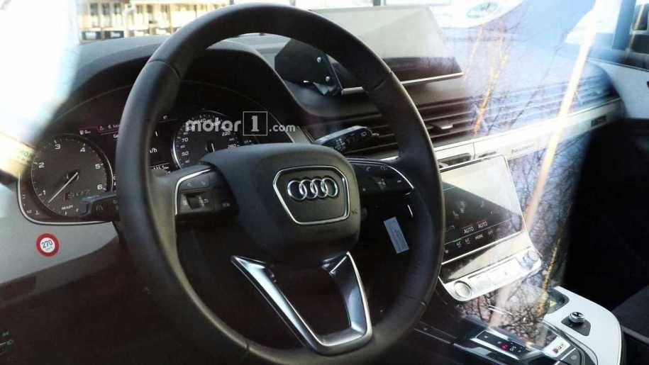 Новый кроссовер Audi Q8 был замечен без камуфляжа (4).jpg