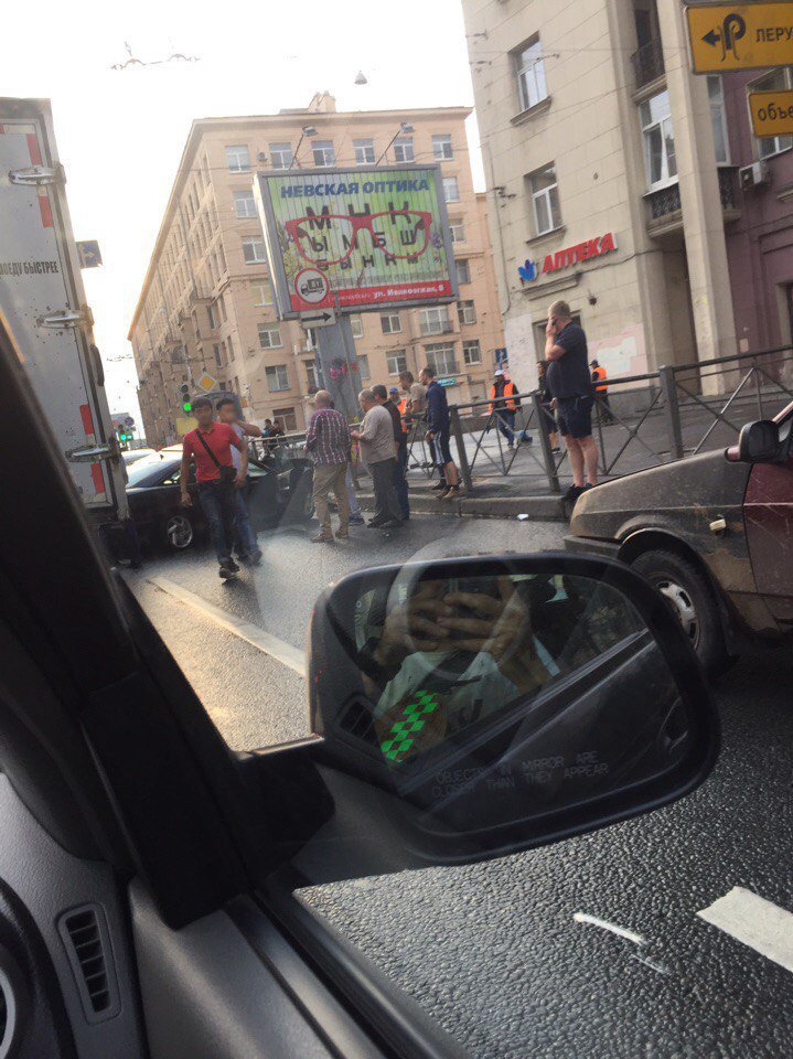 В тройном ДТП в Невском районе Петербурга пострадали два человека (3).jpg