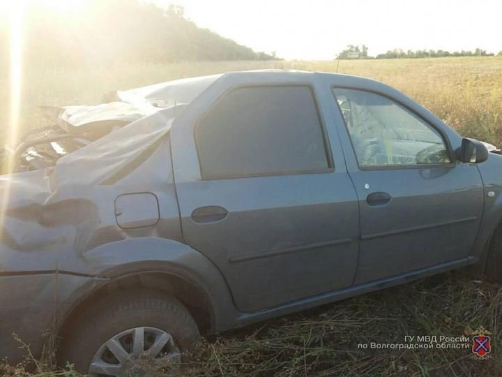 2-летняя девочка пострадала в опрокинувшейся машине в Волгоградской области.jpg