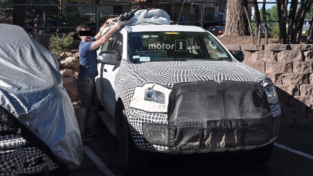 Возрожденный Ford Bronco замечен во время прохождения тестов (5).jpg
