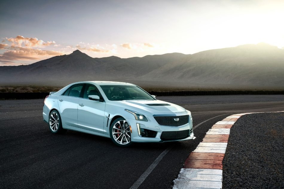 Cadillac представил юбилейную версию седана CTS-V в честь своего 115-летния.jpg