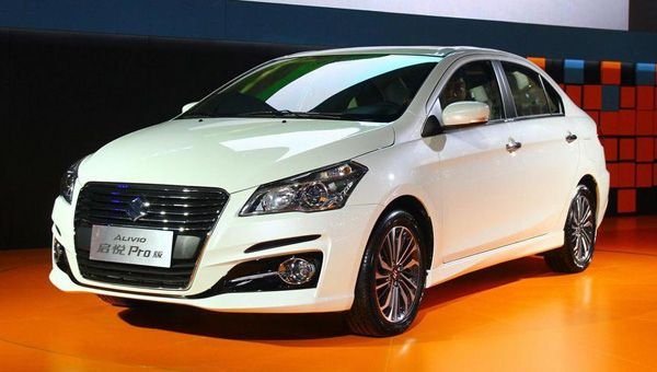 Suzuki показали обновленный седан Alivio Pro в Китае (2).jpg