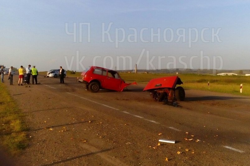 Под Красноярском в ДТП «Ниву» разорвало пополам.jpg