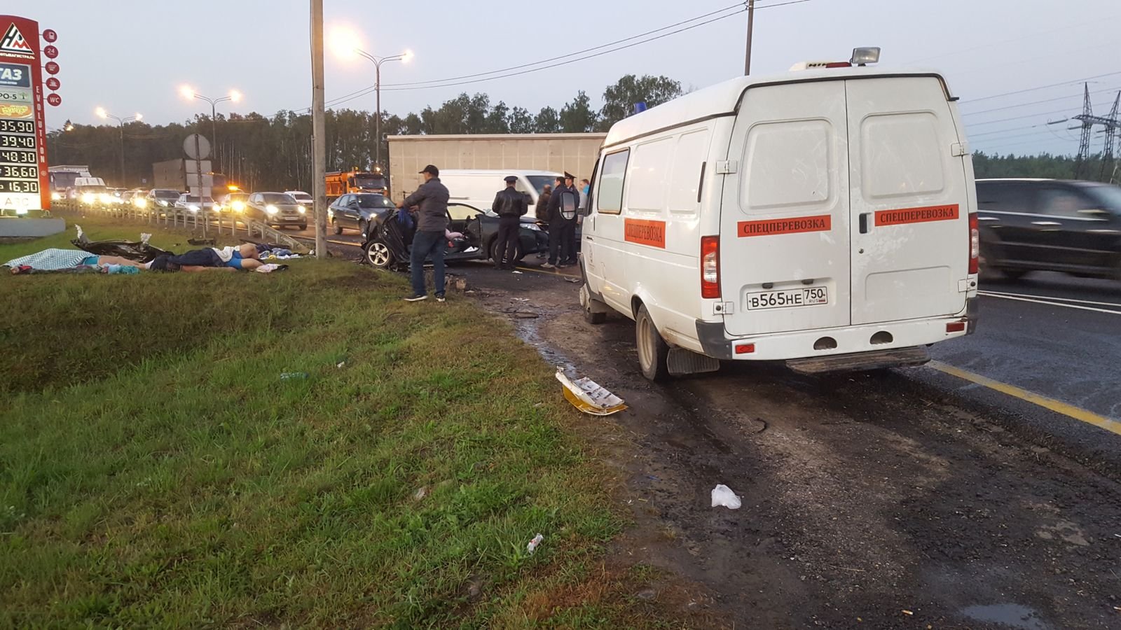 Четыре человека погибли в двойном ДТП в Подмосковье (5).jpg
