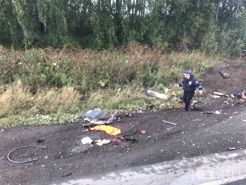 Восемь человек погибли в жутком ДТП в Свердловской области (2).jpeg