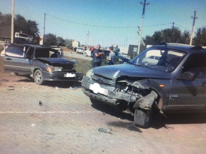 Пять человек пострадали в ДТП на трассе Самара-Волгоград в районе поселка Ровное.jpg