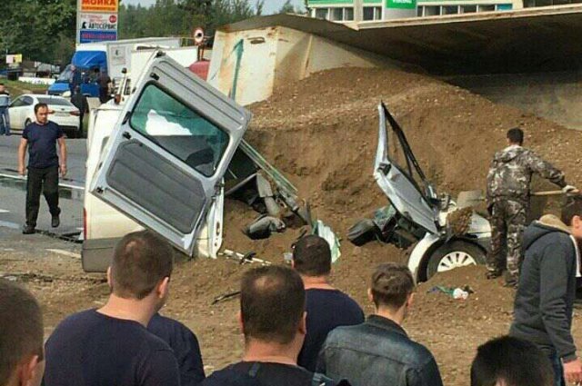 Два человека погибли при столкновении 6 автомобилей во Владимире (6).jpg