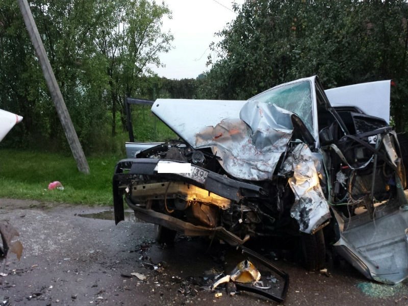 Водитель Audi погиб в лобовом ДТП в Калининградской области (2).jpg