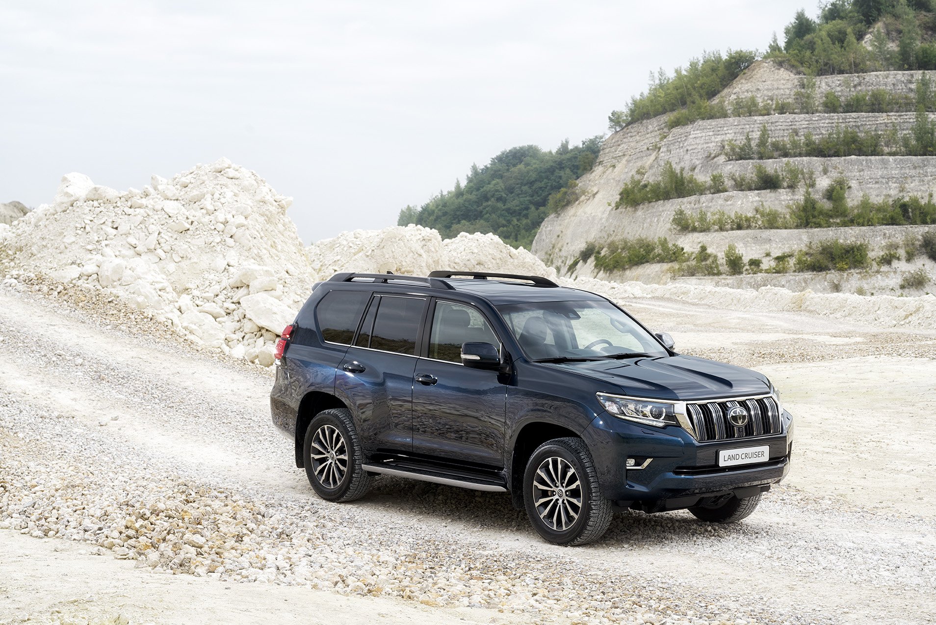Toyota Land Cruiser Prado экстерьер
