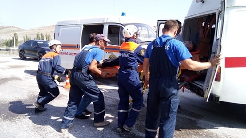 В Крыму три человека из ВАЗа погибли в лобовом ДТП с КамАЗом (3).jpg