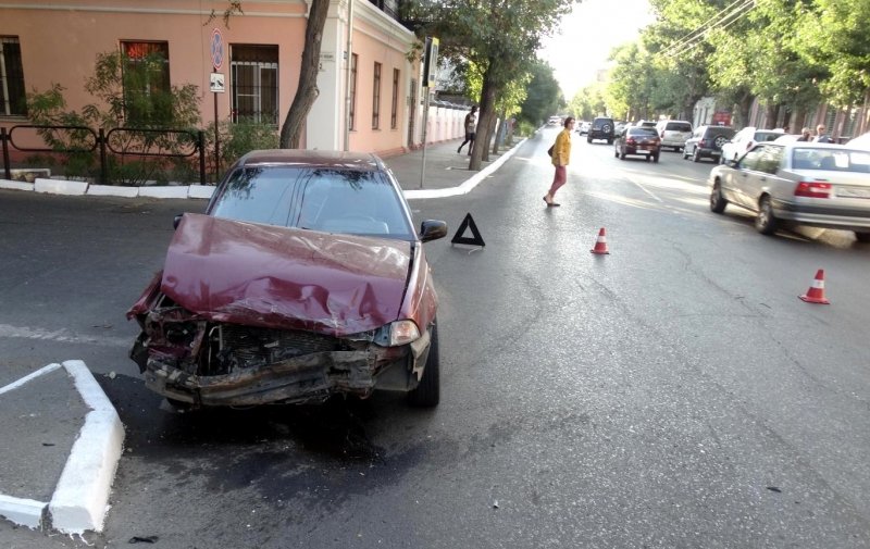 2-летняя девочка пострадала в ДТП с маршруткой в Астрахани (1).jpg
