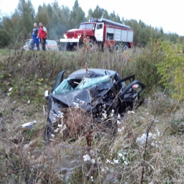 Четыре человека погибли в лобовом ДТП под Тулой Четыре человека погибли в лобовом ДТП под Тулой.jpg